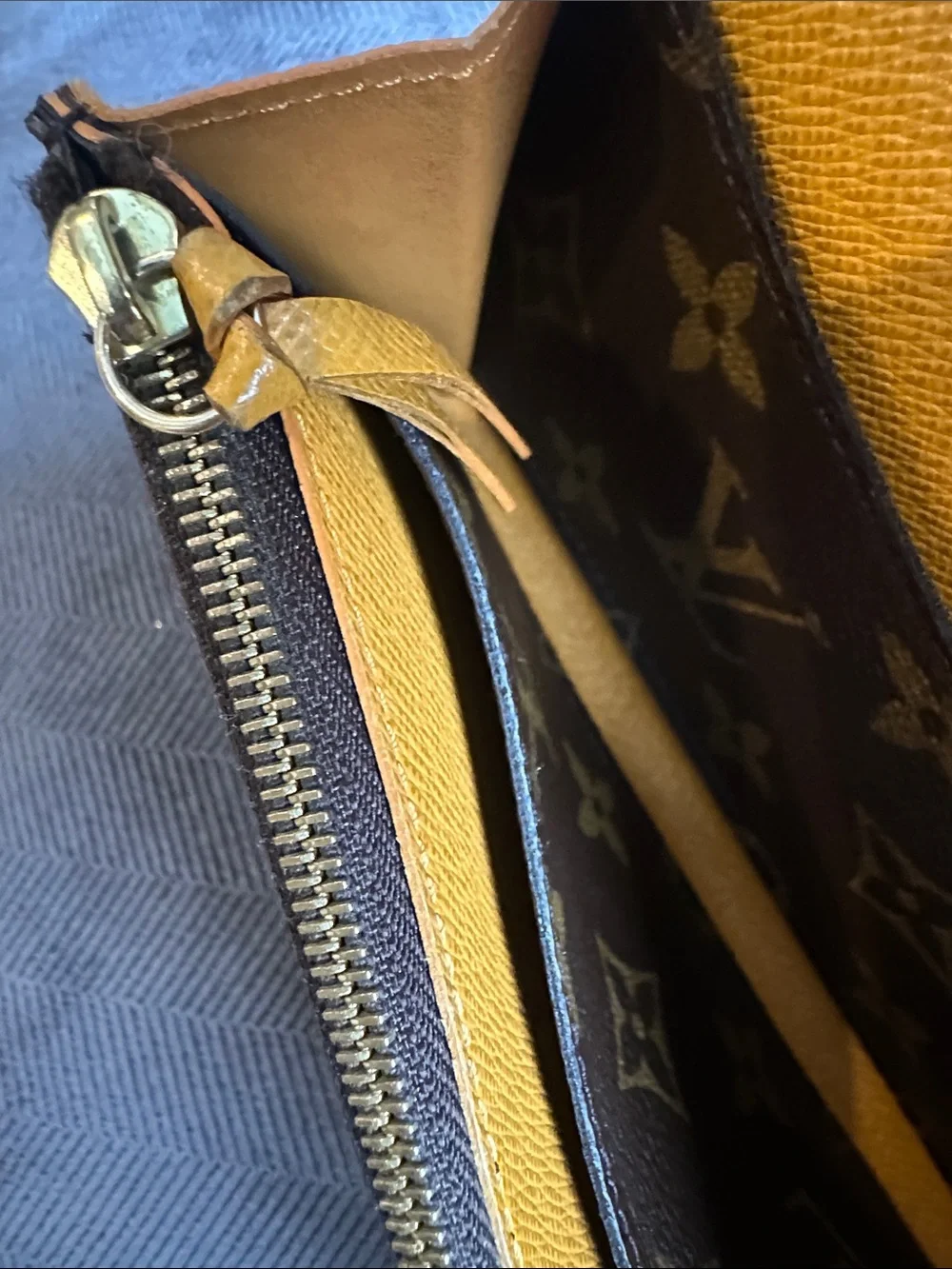 Louis Vuitton Monogram Canvas Emilie Wallet